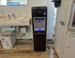水道直結ウォーターサーバー ピュレストスタンドタイプ 設置写真